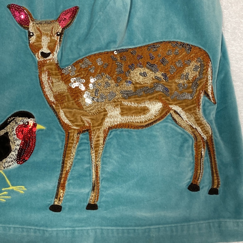 Mini Boden aqua velour embroidered sequin deer and bird jumper 5/6 - Picture 2 of 9